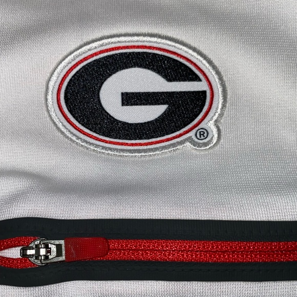 Nike 1/4 Zip Pullover - Picture 2 of 3